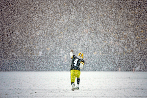 100 Greatest Photos - 027 - Brett Favre
