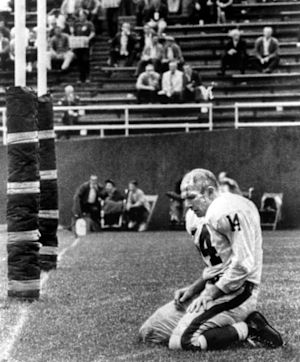 100 Greatest Photos - 026 - Y.A. Tittle